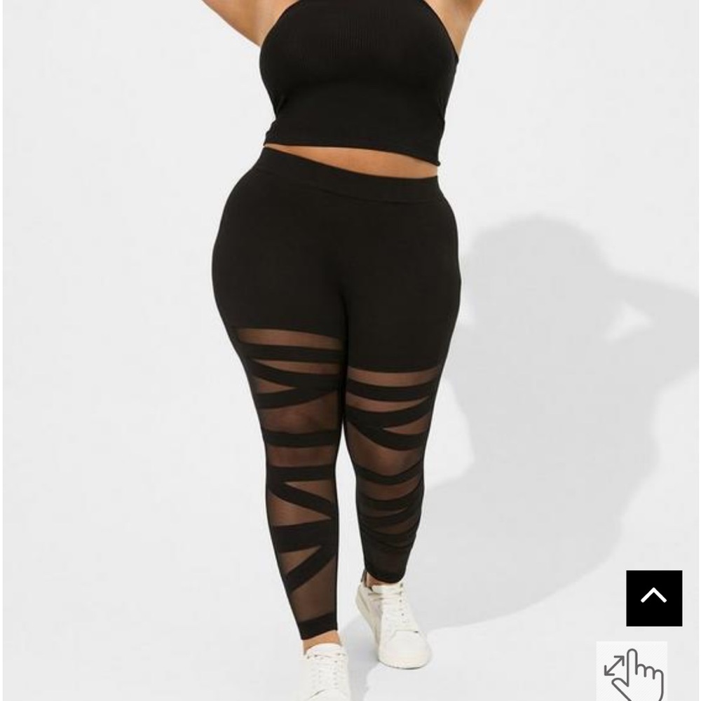 Mesh panel legging .. size 2 (2XL) .. 24” inseam length . New in packaging